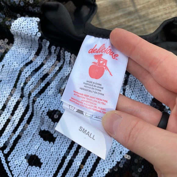 Delicious sequin tuxedo dress - Picture 10 of 10